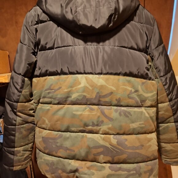 2Tone Camo - Picture 3 of 3